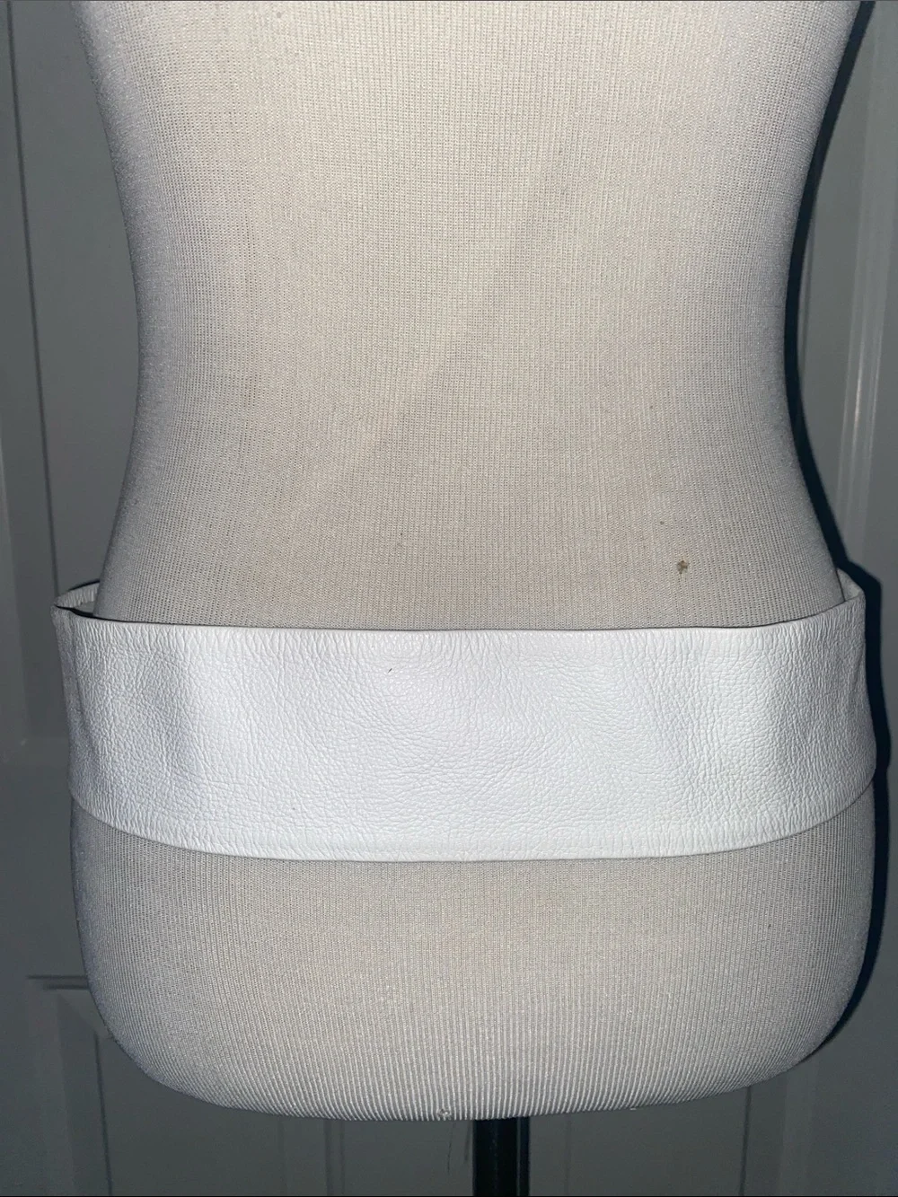 Luz Camila White Pebbled Leather Waist Belt with Leather Triangle Buckle